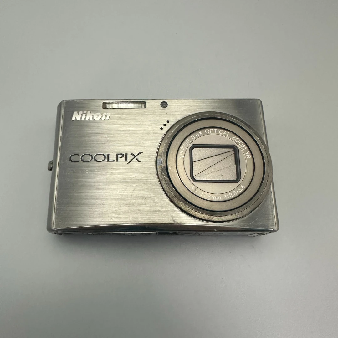 99新 Nikon/尼康 s710金色1500w像素微距防抖多场景模式ccd福利机