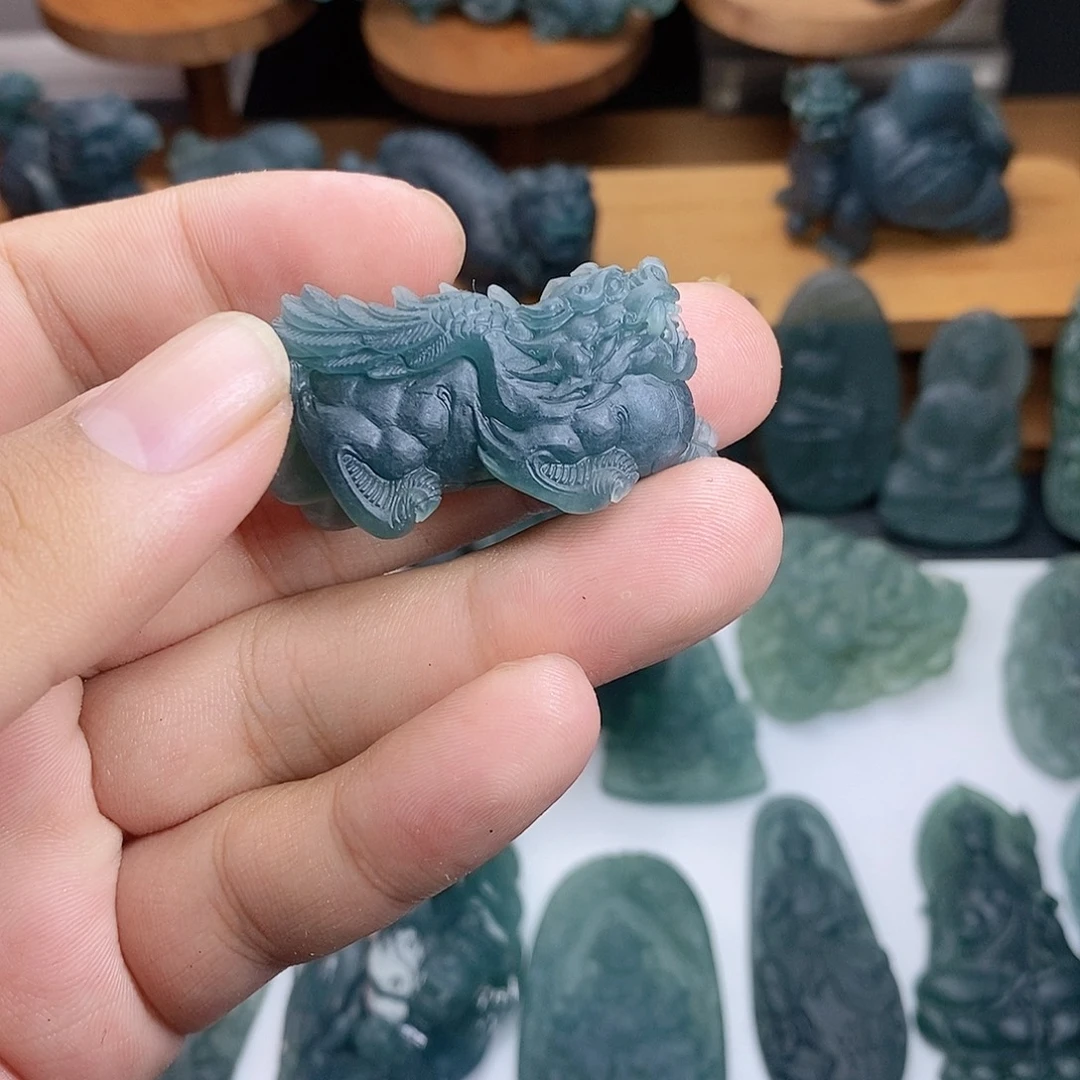 定制翡翠未镶嵌貔貅