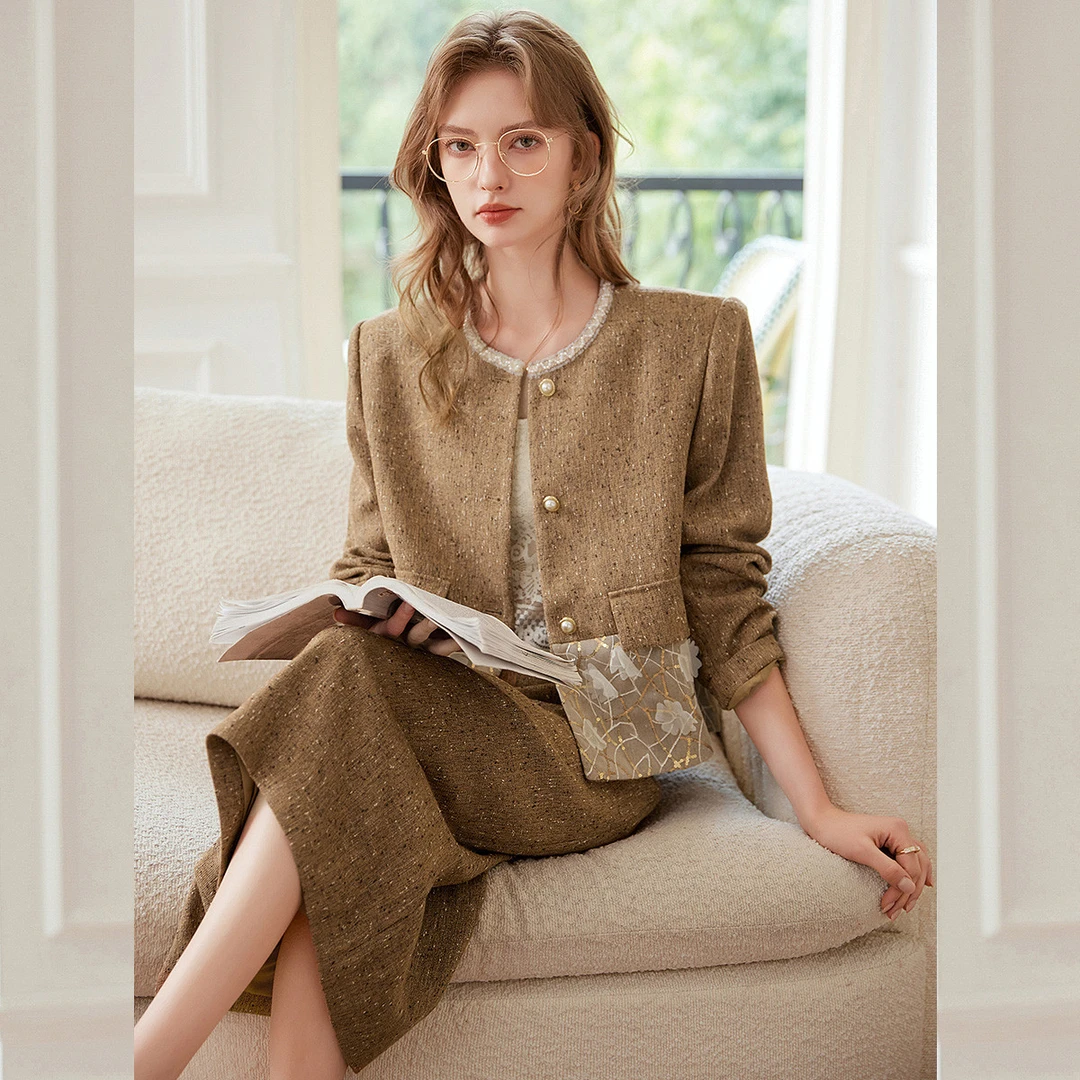 【小呆鸟粉丝专享】&白鹿语时尚圆领撞色拼接外套半裙套装WBY20036