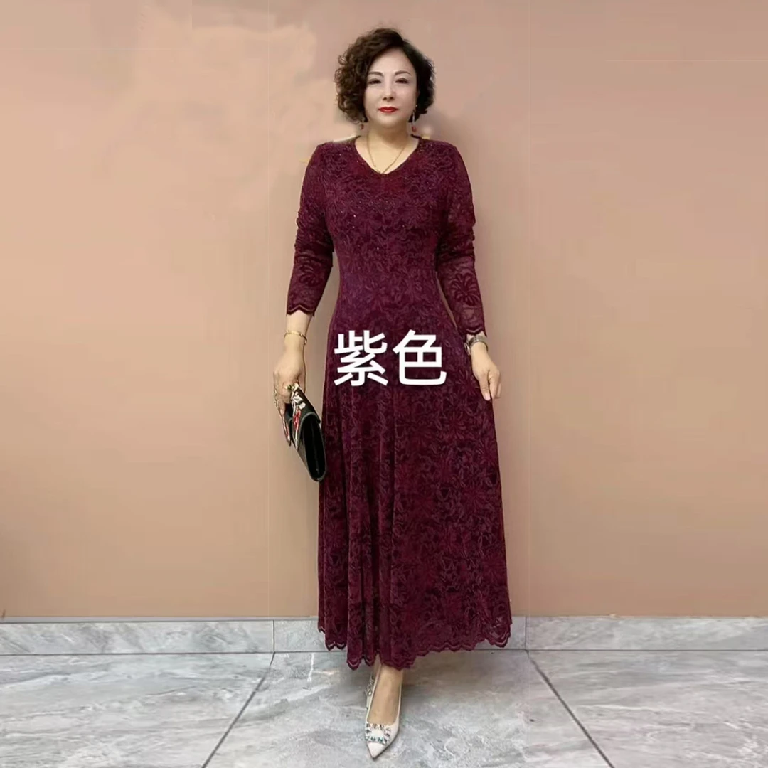 蕾丝轻奢长裙中老年女装长款大裙摆大码显瘦V领连衣裙妈妈装秋冬