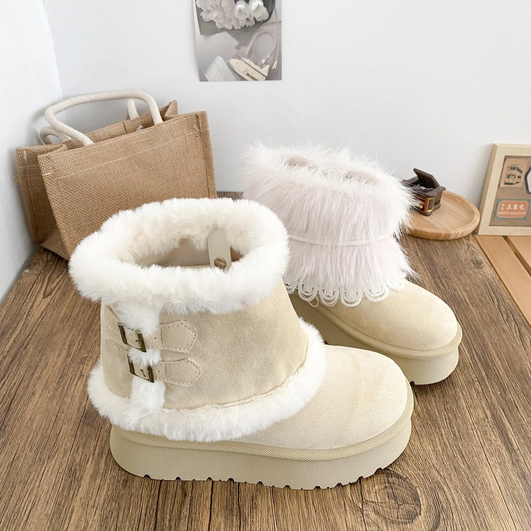 奶杏色圣诞雪地靴2025冬季新款厚底设计感百搭舒适花边群保暖棉鞋