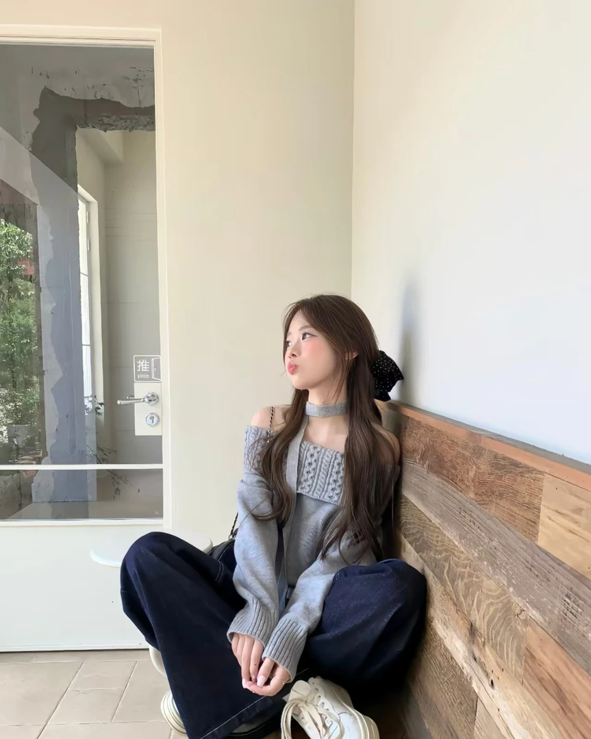 韩系一字肩针织衫女秋冬穿搭麻花毛衣修身显瘦辣妹慵懒风长袖上衣