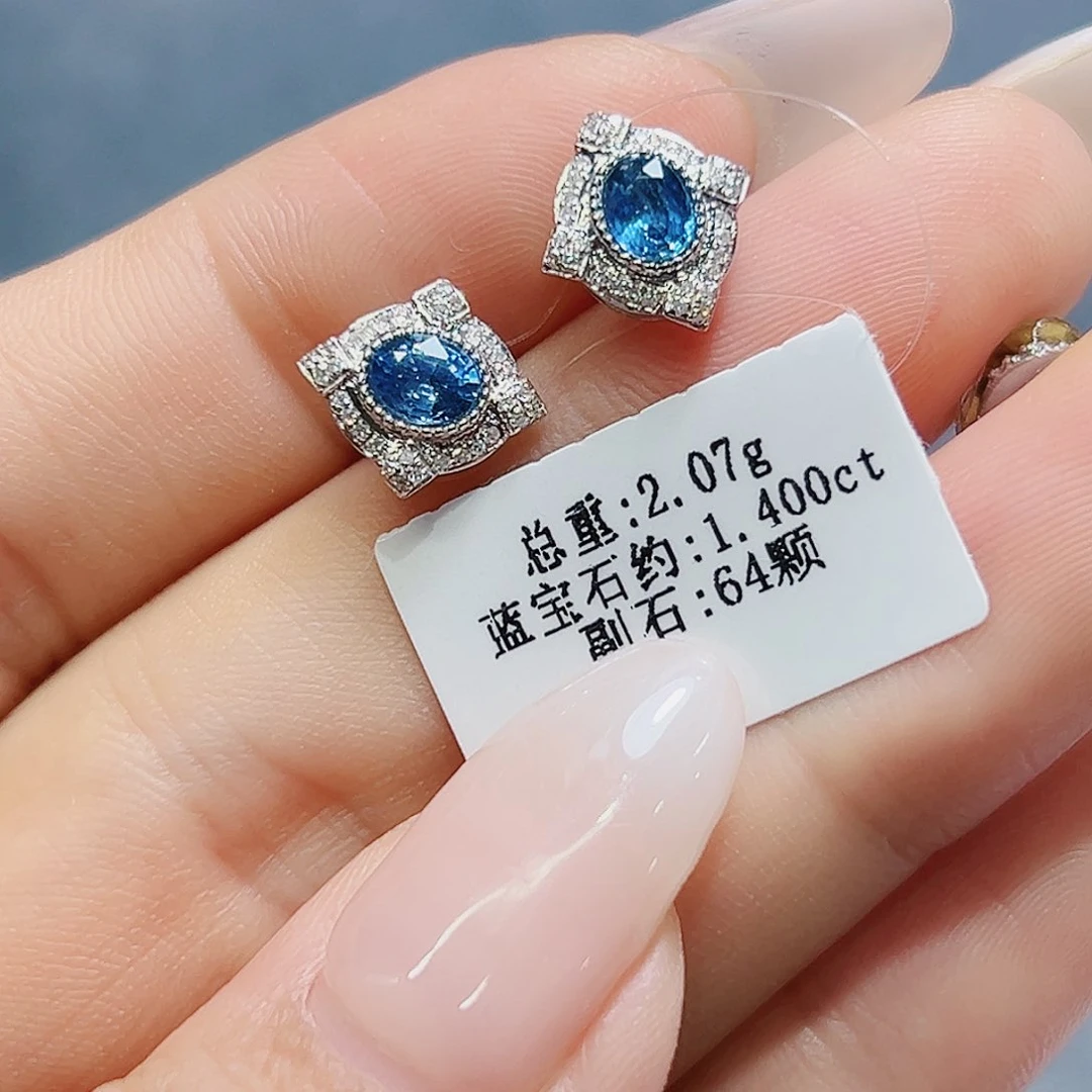蓝宝石耳钉18K金镶嵌