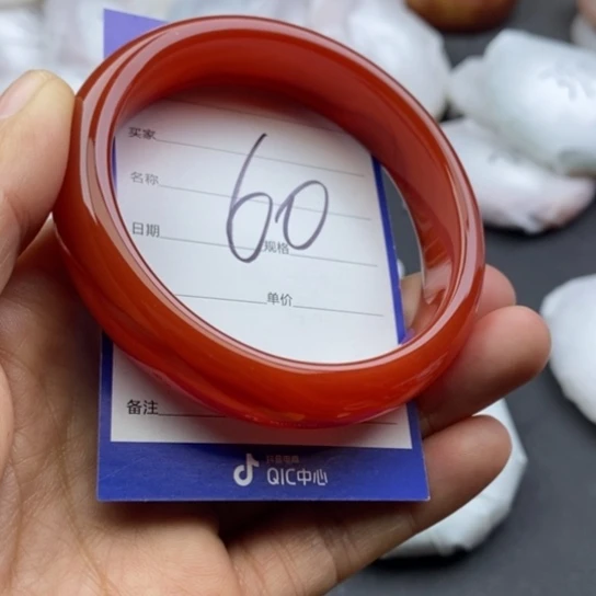 石英质玉未镶嵌手镯