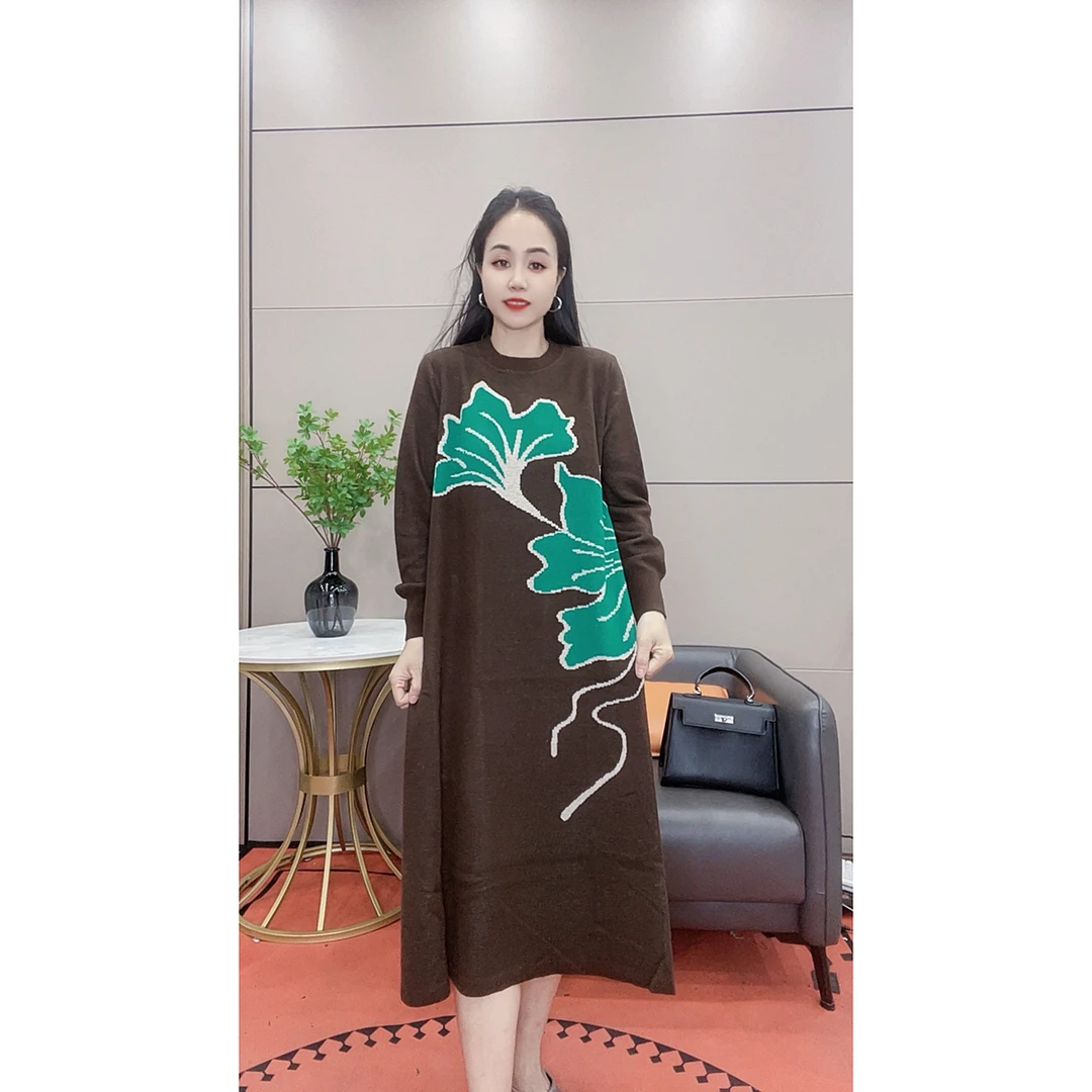 3666 秋冬新款气质中长款连衣裙立体提花花型长裙