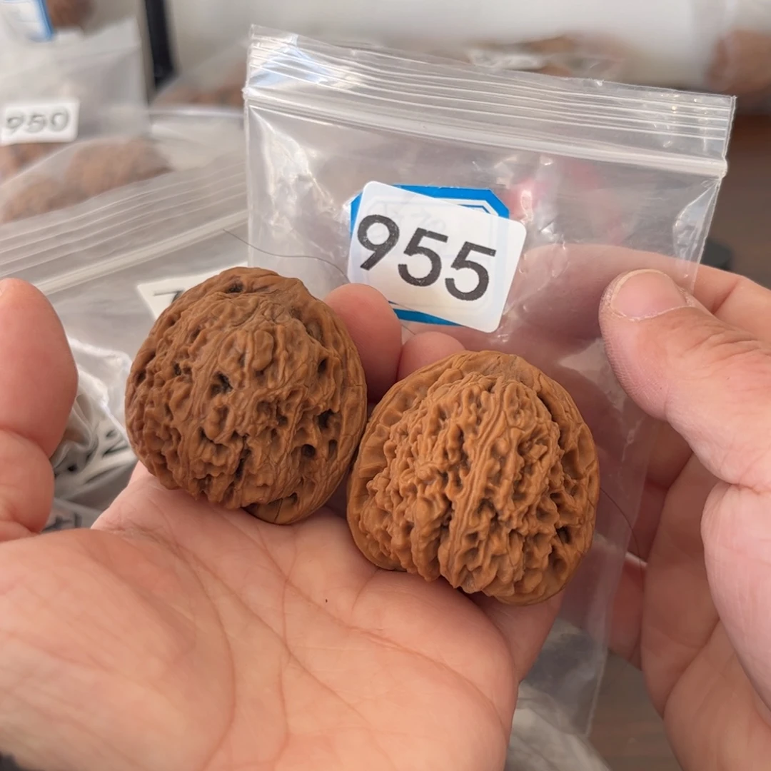 吊坠文玩核桃南疆41有点色差