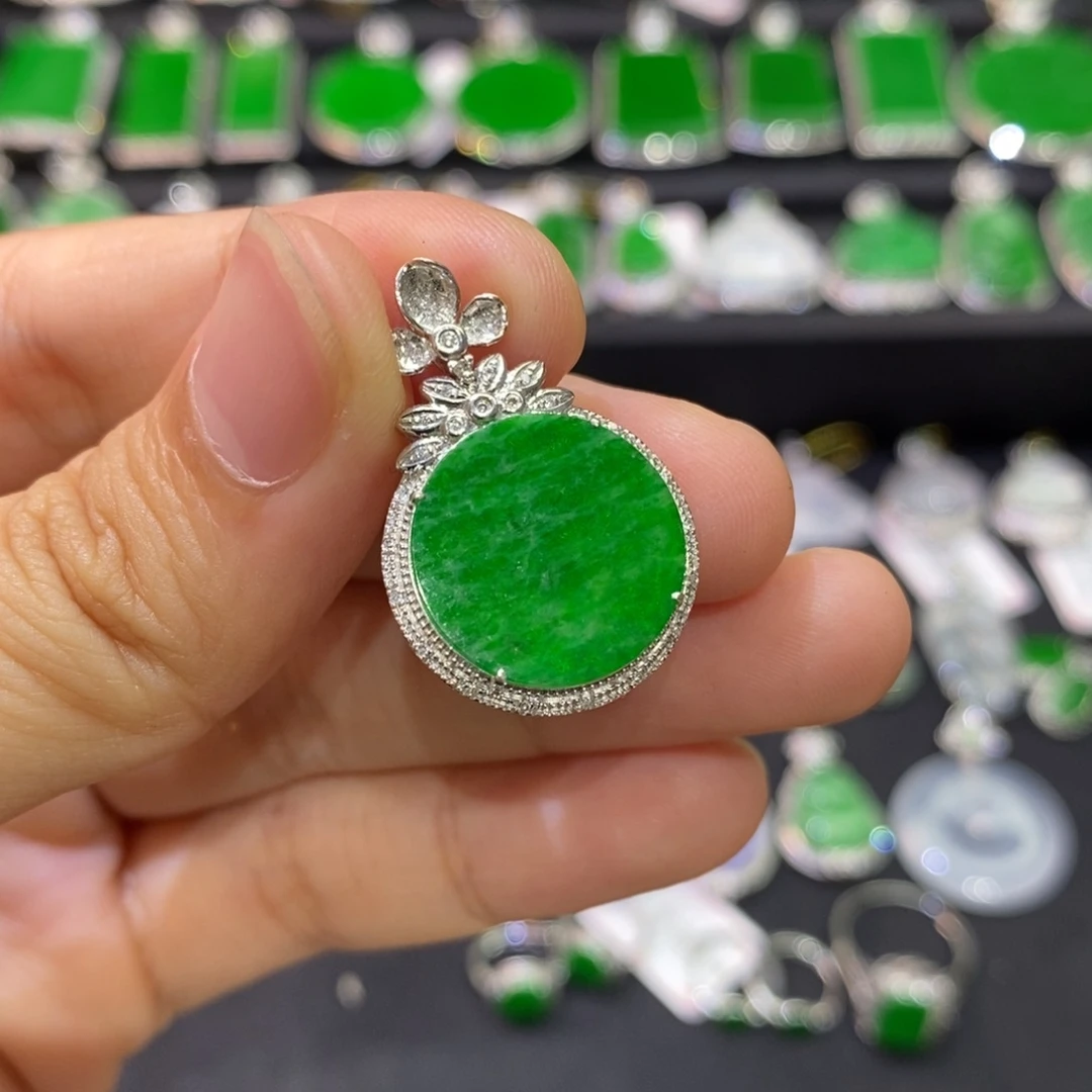 翡翠18K金镶嵌吊坠(不含链)