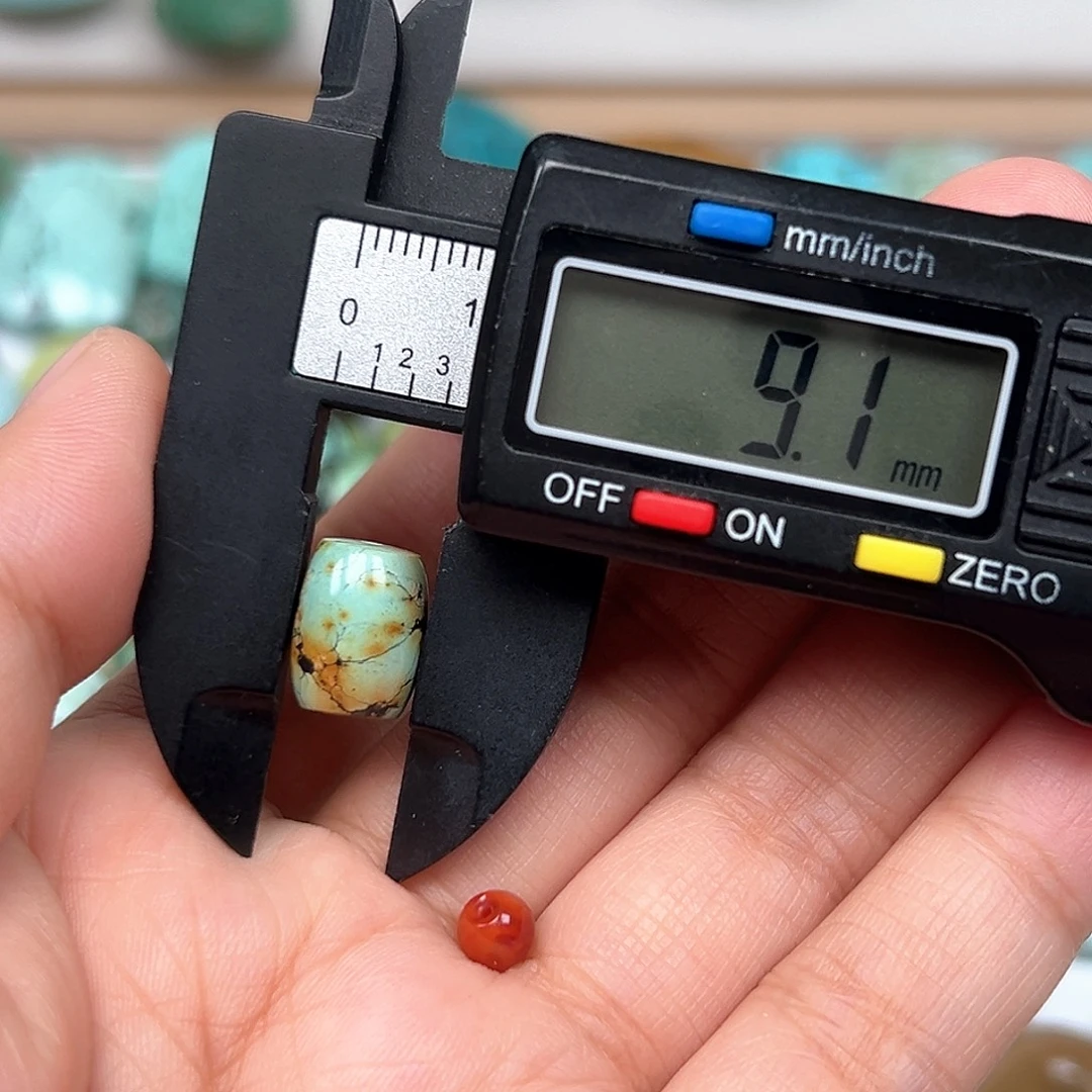 南红玛瑙未镶嵌珠宝奇石