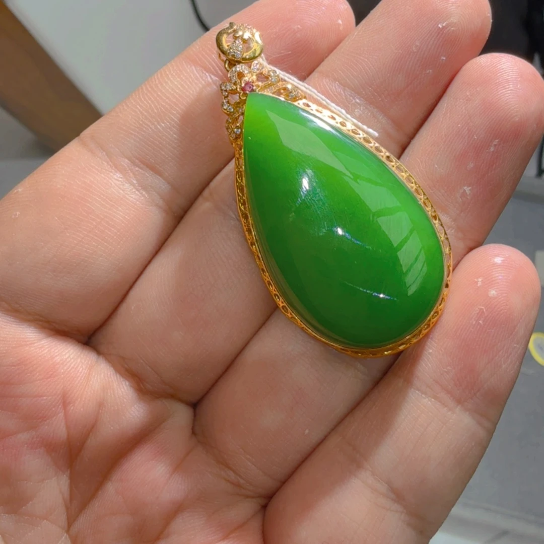 和田玉（碧玉）18K金镶嵌颈饰三***享