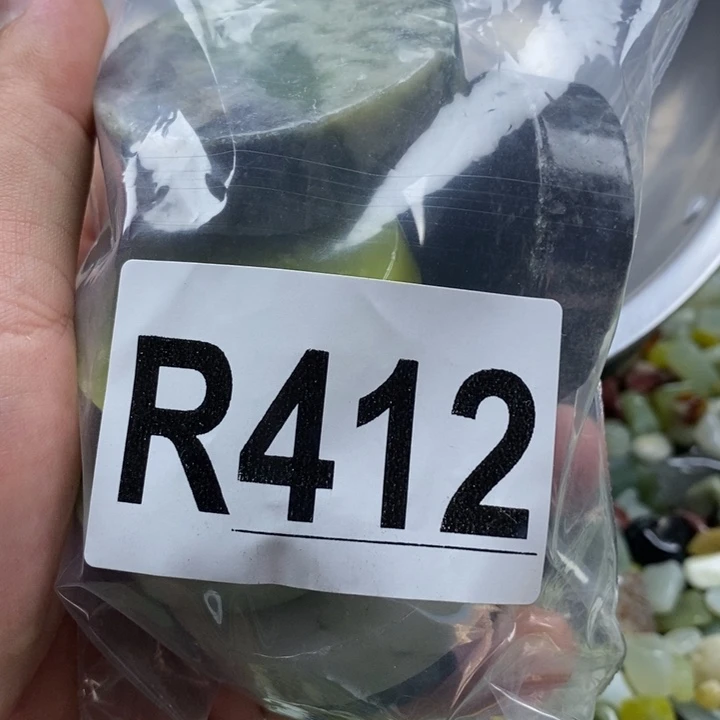 蛇纹石玉未镶嵌珠宝奇石