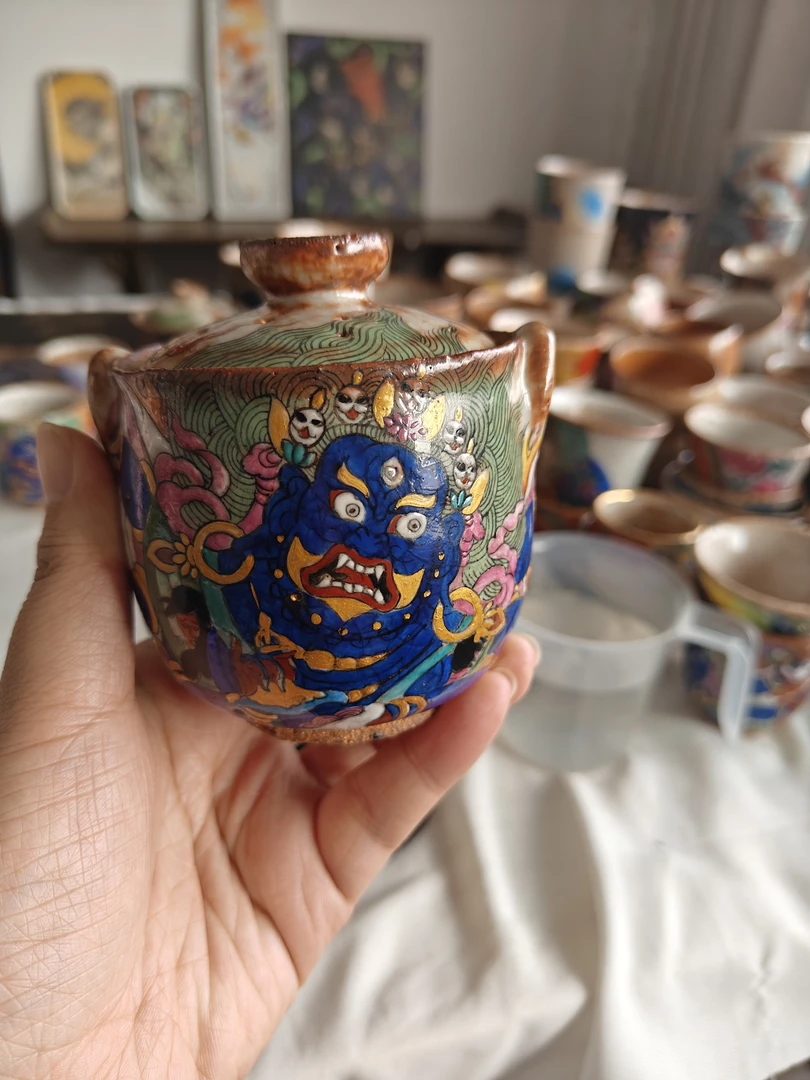 手工手绘大黑天宝瓶