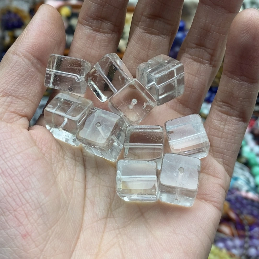 玛瑙/玉髓未镶嵌珠宝半成品一个天然12mm白水晶微瑕方糖