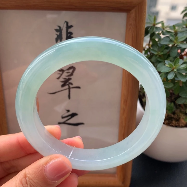 翡翠手镯未镶嵌翡翠手镯57