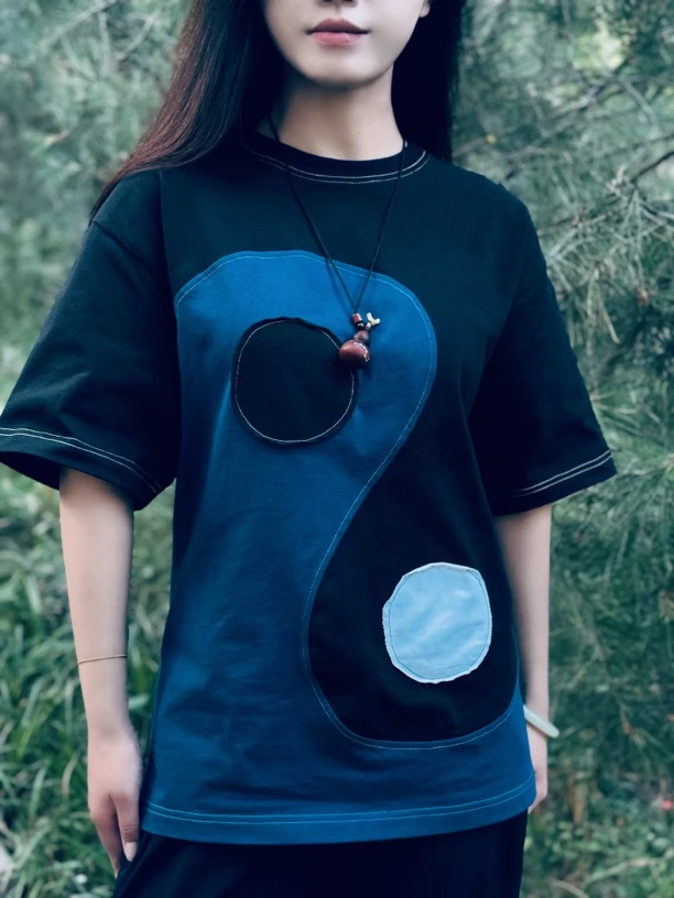 新款「扭转乾坤」百搭刺绣短袖时尚T恤设计师夏季宽松型圆领贴布