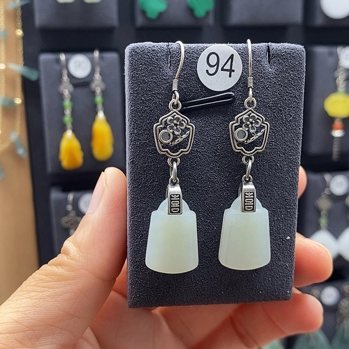 和田玉银S925镶嵌耳饰O****汁