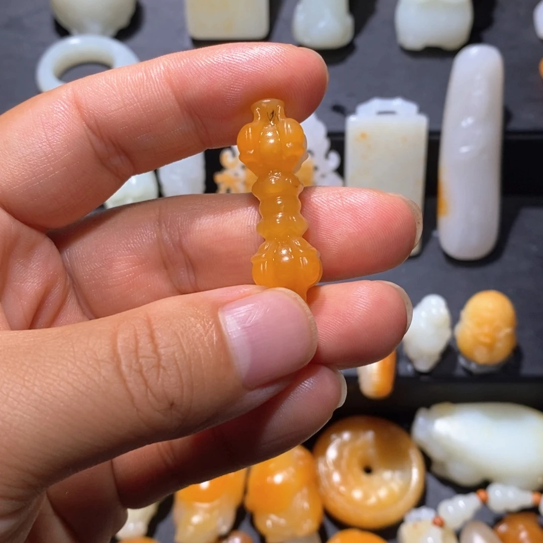 玉***堂和田玉未镶嵌颈饰