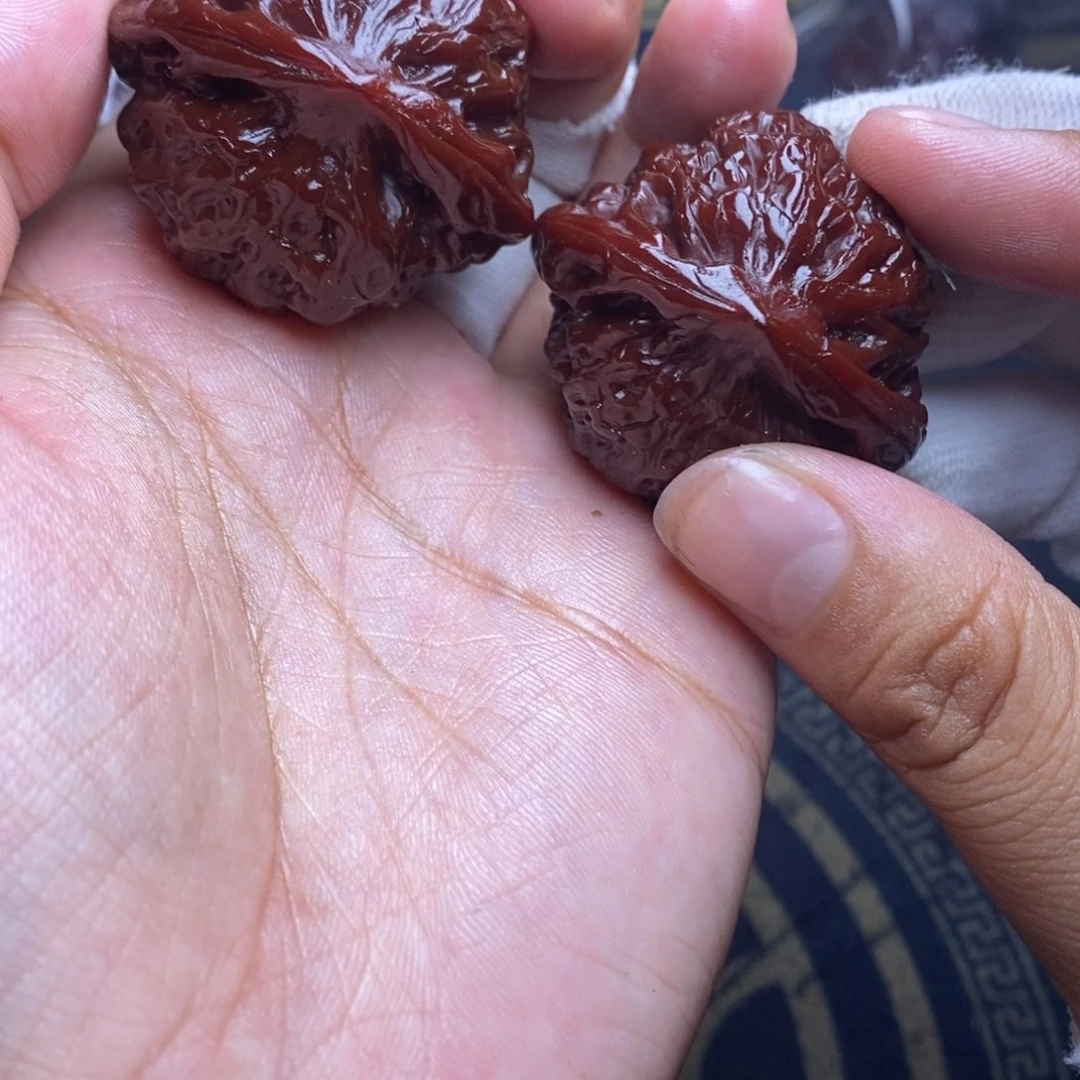 文玩核桃吊坠皇家39