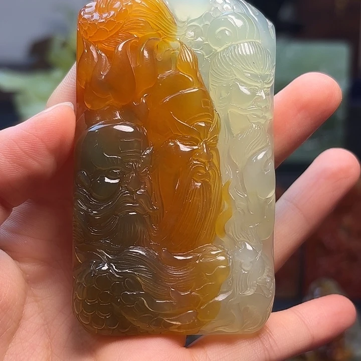 蛇纹石玉未镶嵌颈饰大*牛