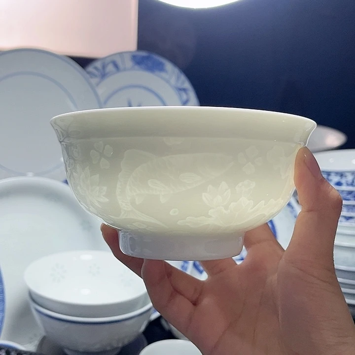 碗纯白雕塑鱼5.5寸饭碗