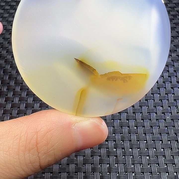 吕***金玛瑙/玉髓未镶嵌颈饰
