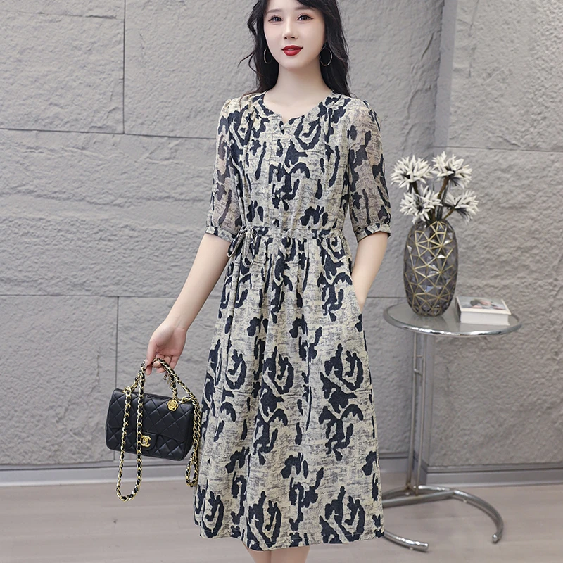 夏季新款中袖中长款连衣裙女宽松百搭显瘦收腰长裙女圆领A字裙