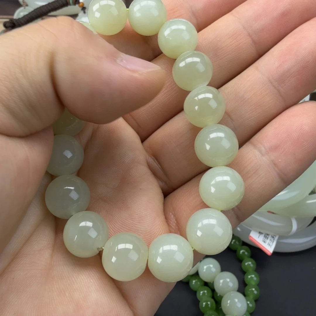 和田玉（糖玉）未镶嵌手镯