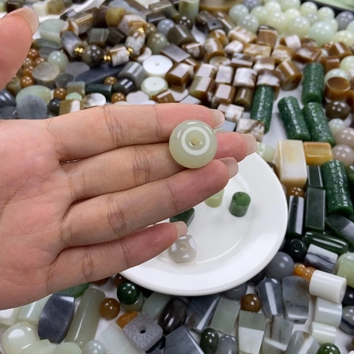 未镶嵌和田玉珠宝半成品光*