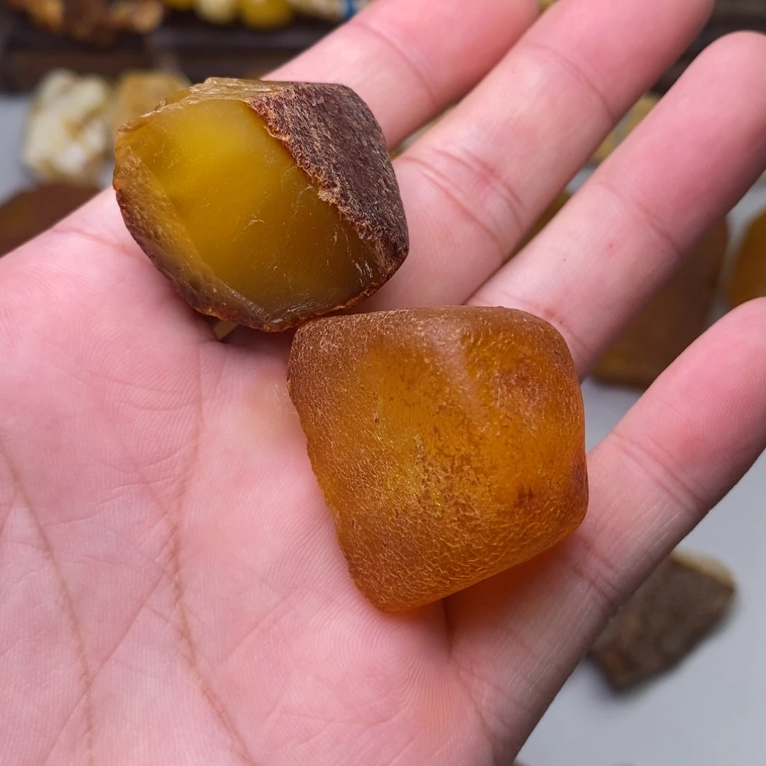 小***们定制琥珀天然蜜蜡
