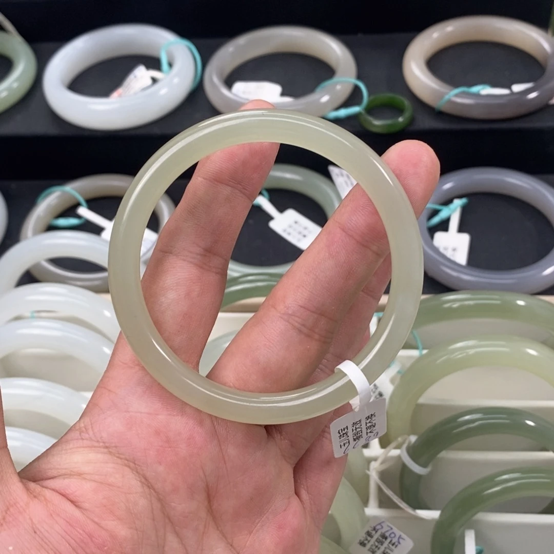 和田玉手镯未镶嵌5758