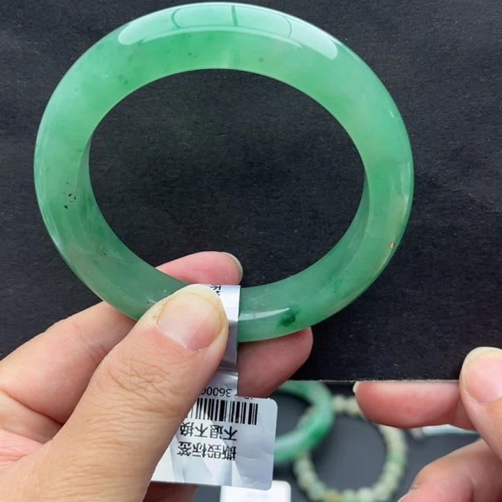 石英质玉未镶嵌手镯57