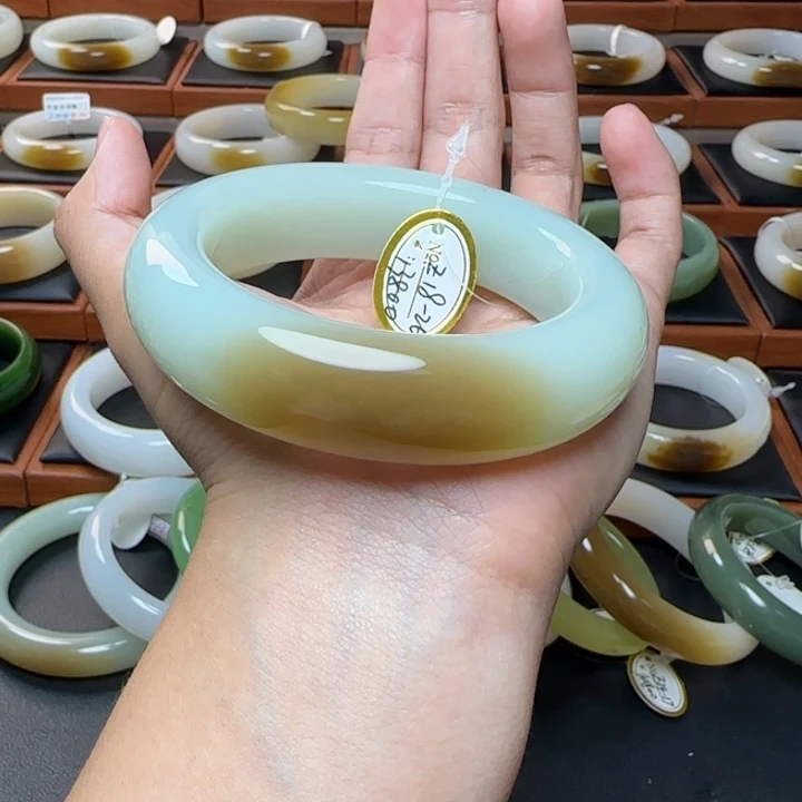 未镶嵌手镯和田玉糖青白59.7轮胎
