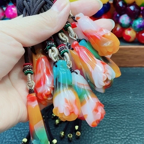 玛瑙未镶嵌手饰玉兰花