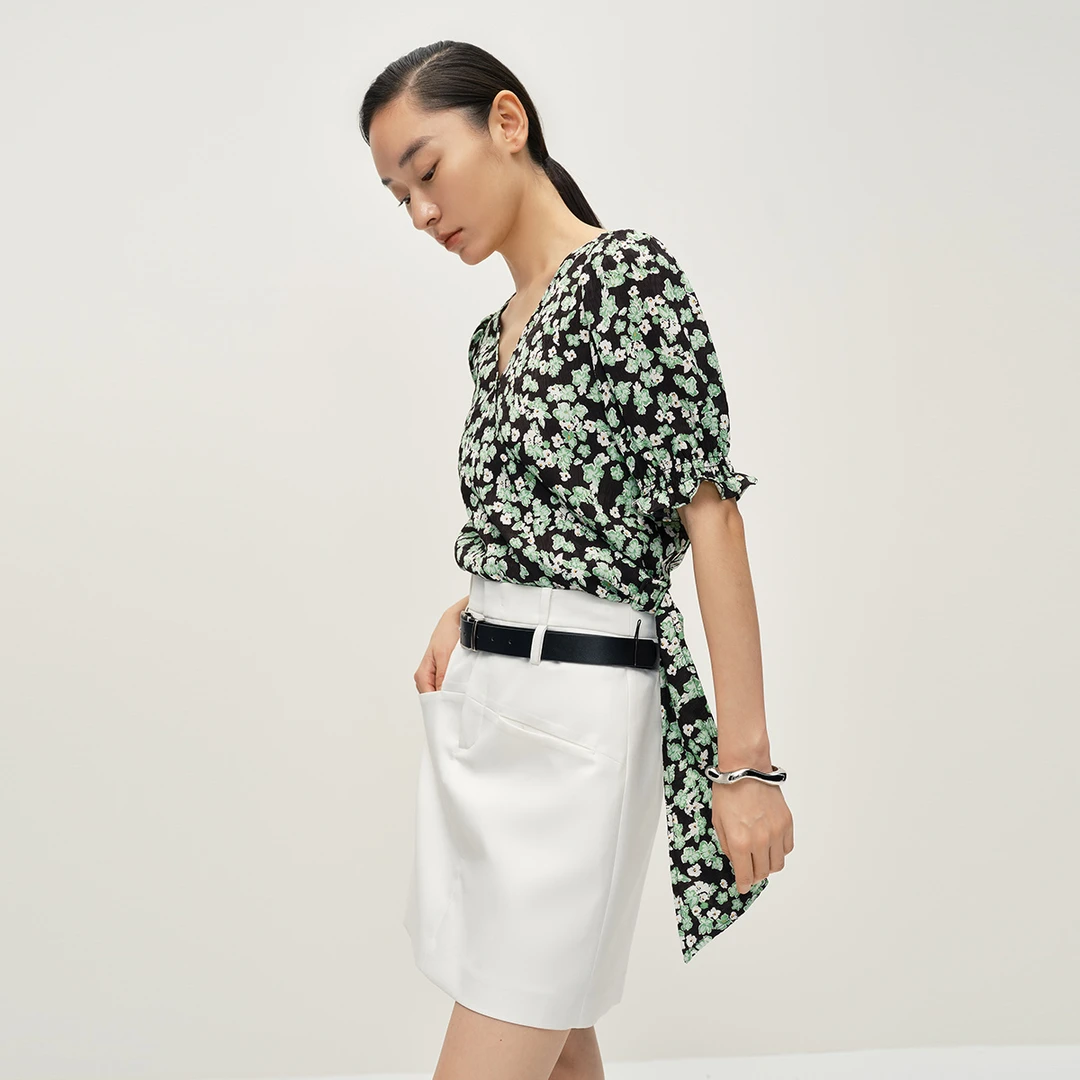 【达人专属】夏季新款衬衫女气质v领木耳边上衣