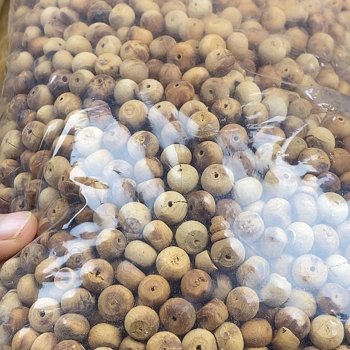 无事牌檀香木崖柏瑕疵珠1830克不退不换