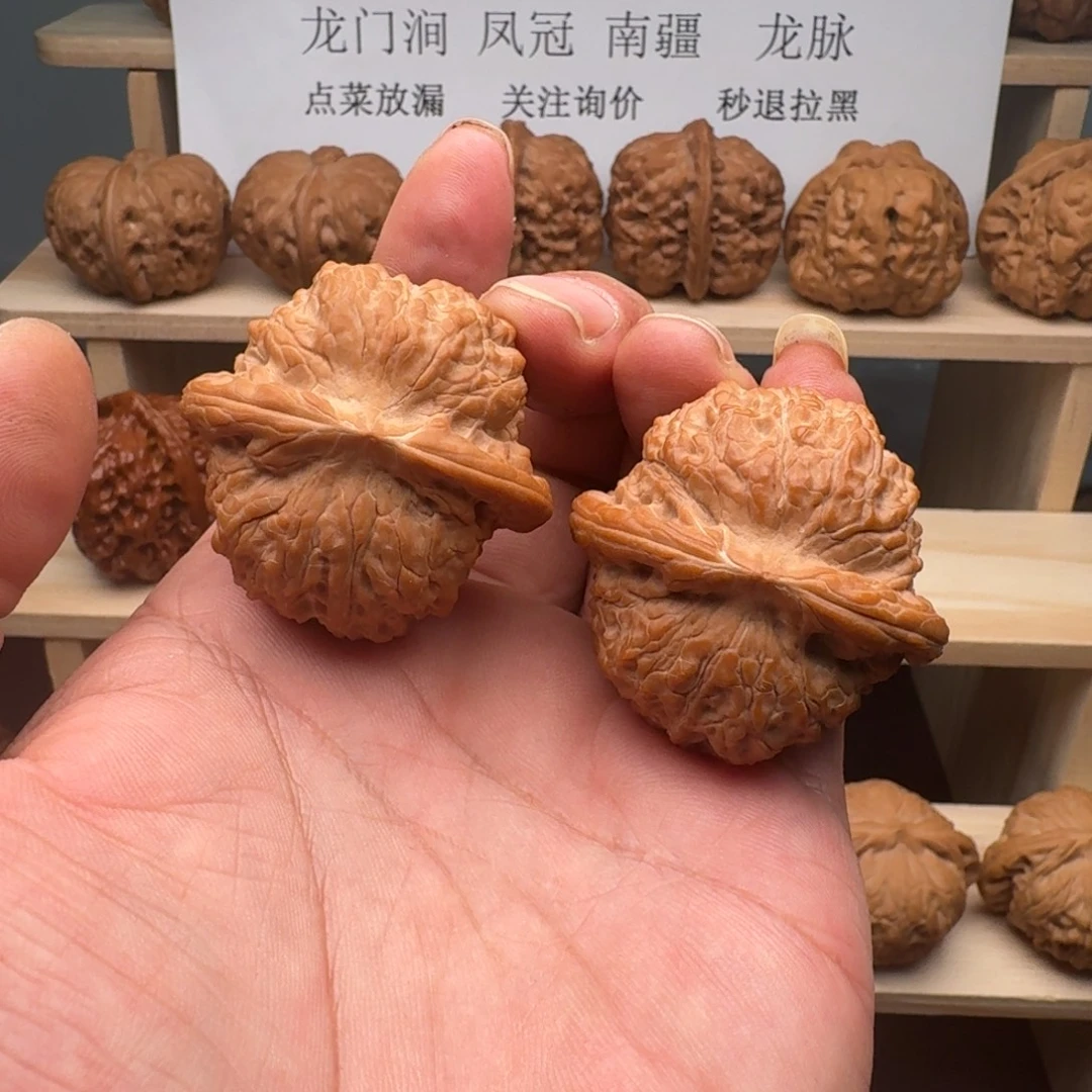 钻***森吊坠文玩核桃血麒麟