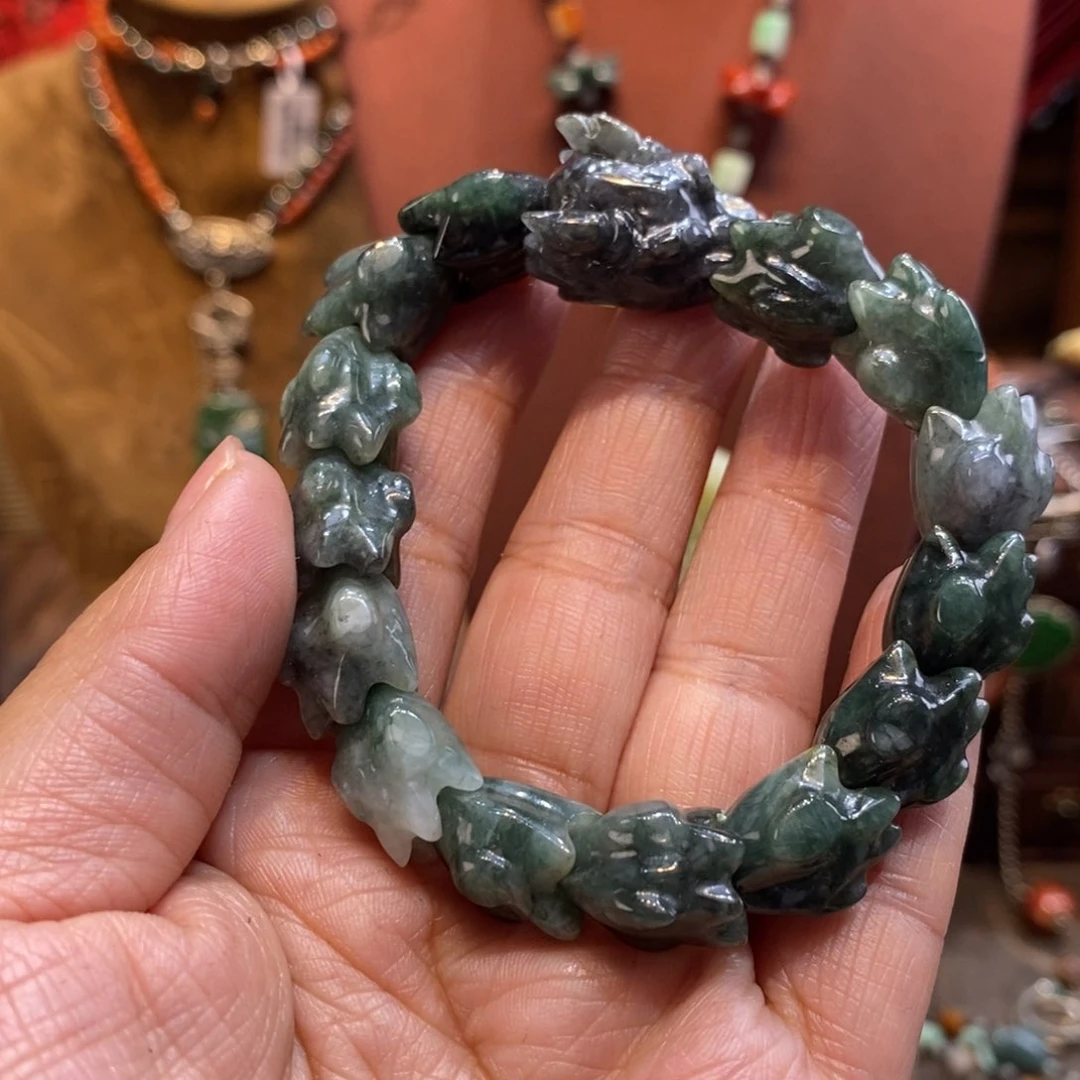 翡翠吊坠(赠链)未镶嵌