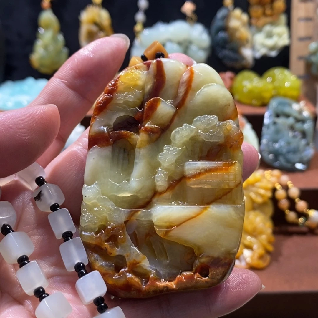 蛇纹石玉颈饰未镶嵌