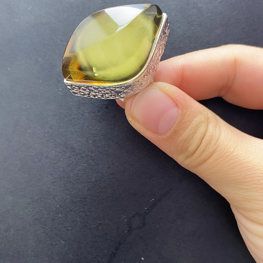 琥珀未镶嵌戒指戒指