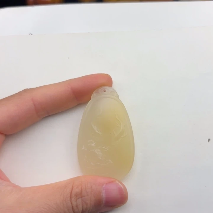 图***图未镶嵌黄蜡石挂件石英质玉