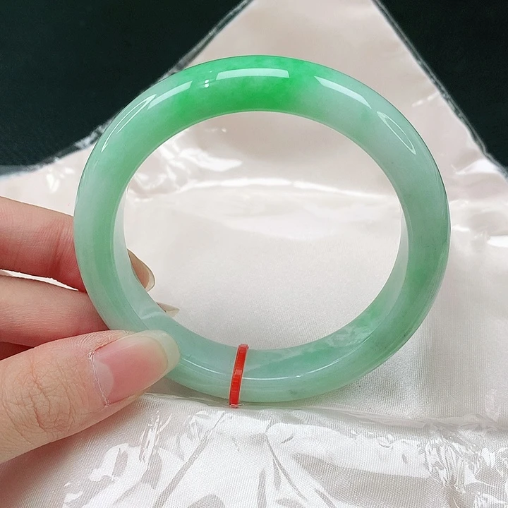 未镶嵌手镯翡翠国**傲翡翠手镯19