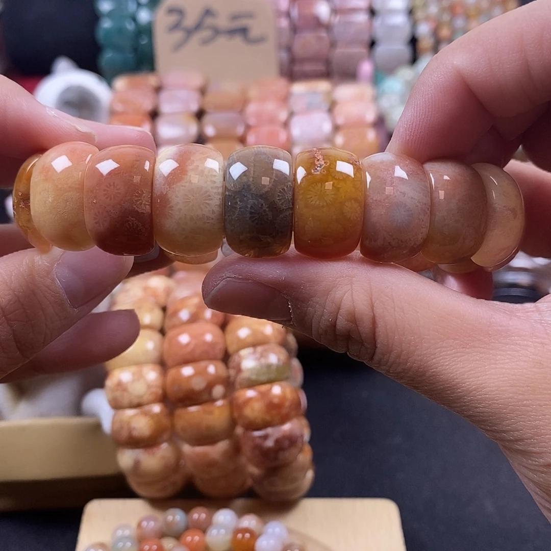 硅化珊瑚（珊瑚玉）未镶嵌手牌冰花 43