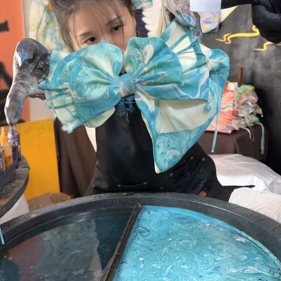 029抓夹提夫尼蓝
