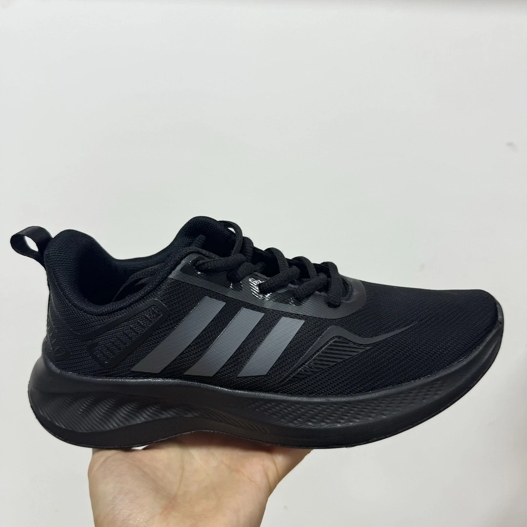 （青岛大姐姐）主播播报两双男鞋女鞋