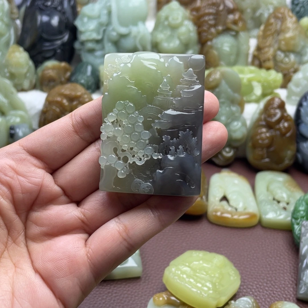 醇***境颈饰未镶嵌和田玉