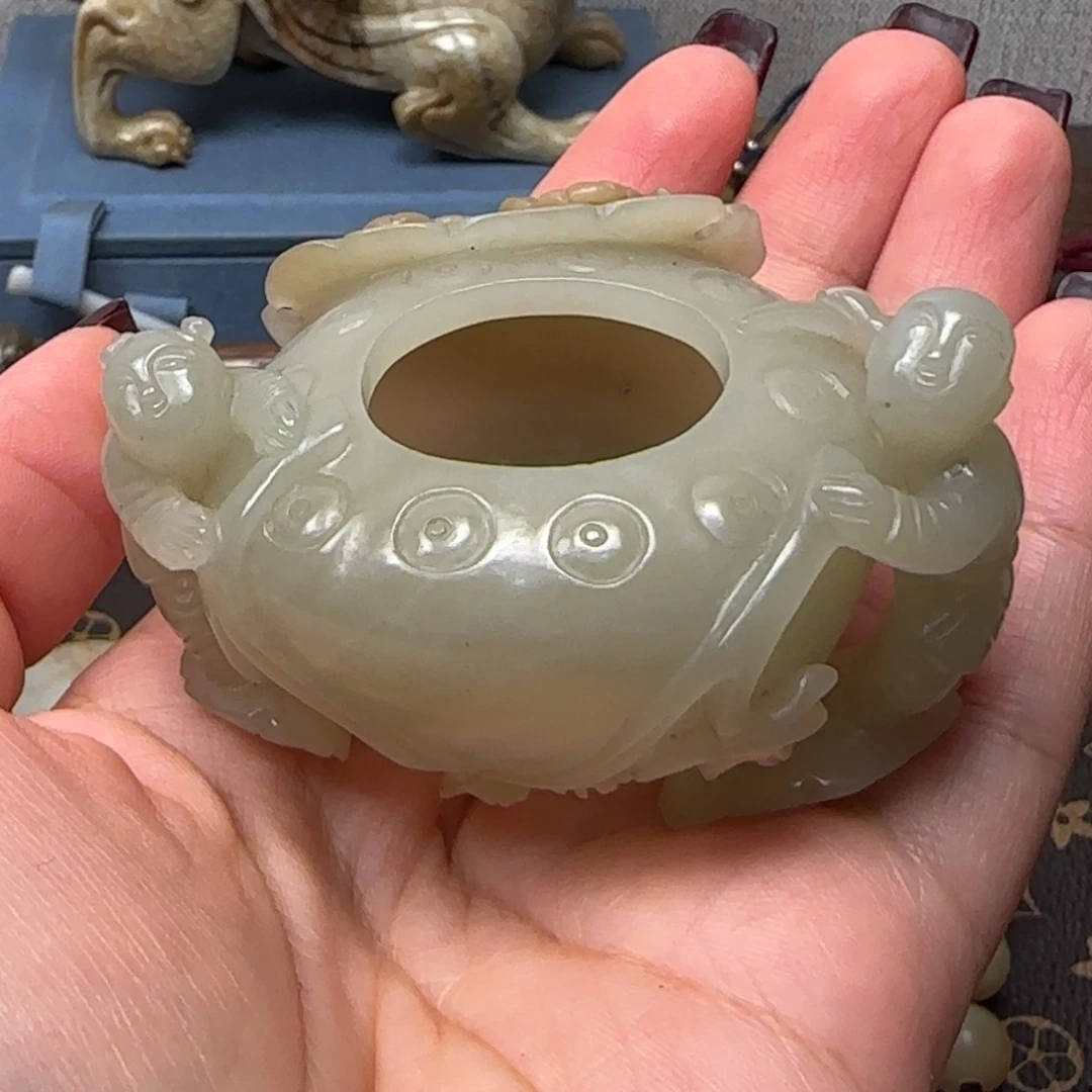 乒***精美的小把件小笔洗