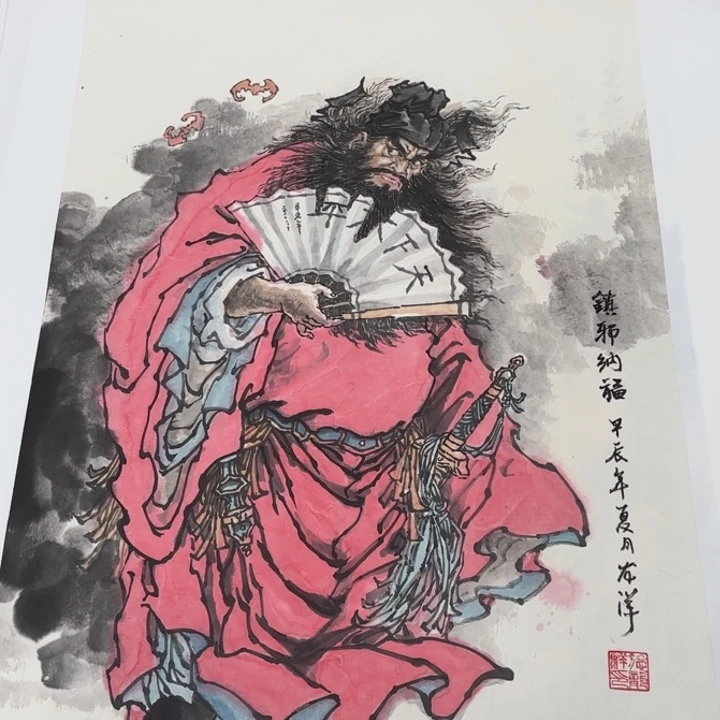 国画花鸟等图案为一体而得