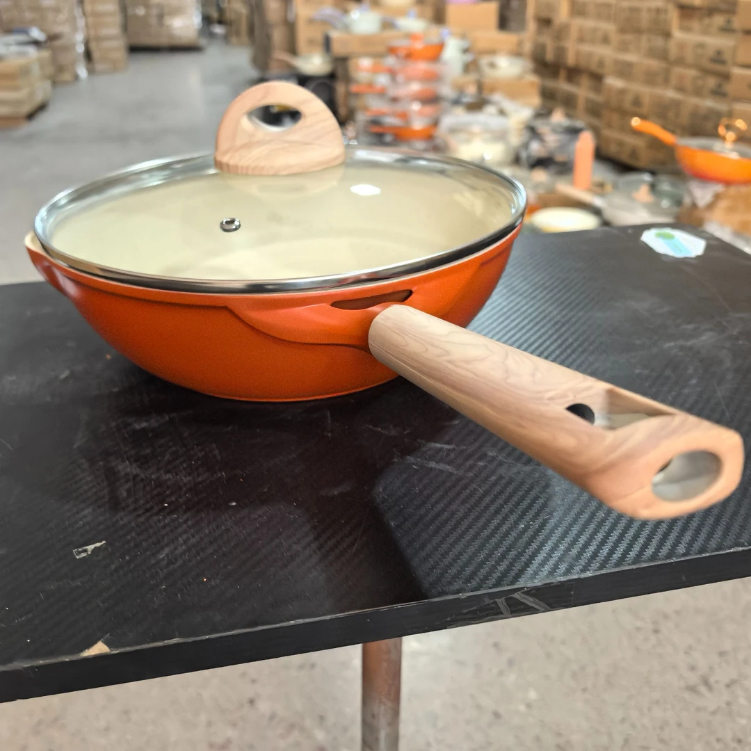 26cm橙色小卡撤柜炒锅带盖麦饭石平底锅全灶具通用加厚料理锅微瑕