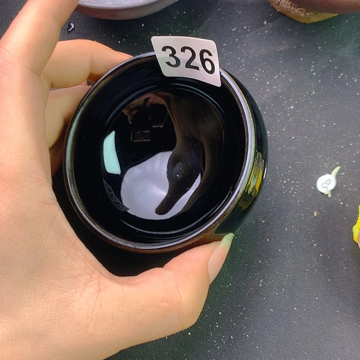 茶盏哈哈哈哈斤斤计较