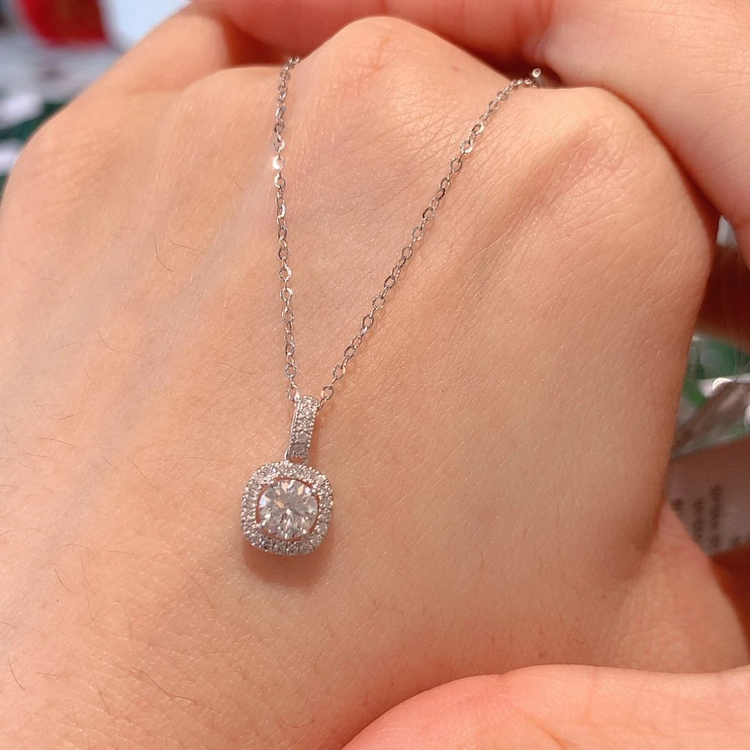 实验室培育钻石颈饰18K金镶嵌发****?