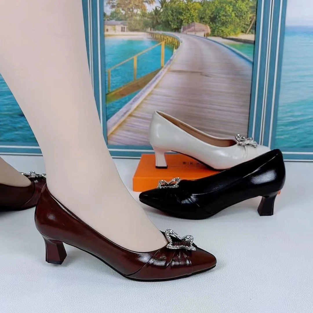 春季4公分新款简约时尚百搭女士细跟舒适浅口高跟女单鞋